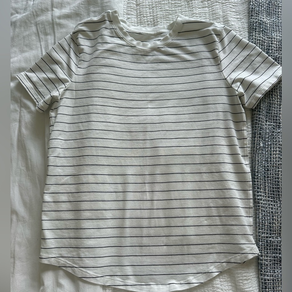 Lululemon Love Crew neck tshirt size 6